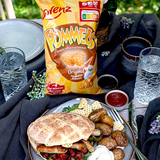 Grill Dog mit Gemüse, Burrata & Pommels